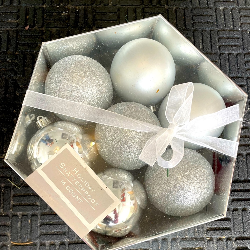 NIB HOLIDAY ORNAMENTS
